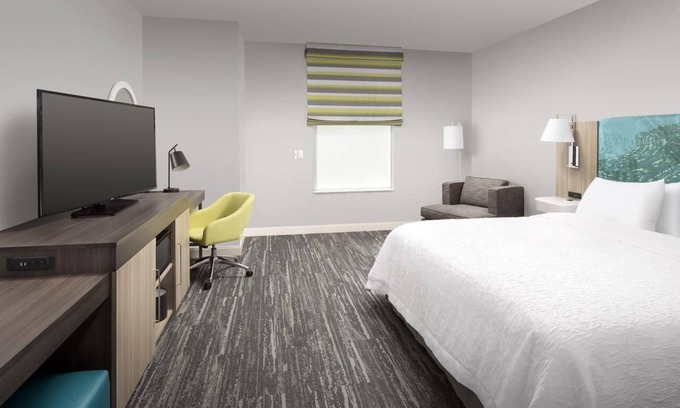 Seybold Hotel | Discover Miami with Us! Free Breakfast, Pet-friendly, Outdoor Pool!