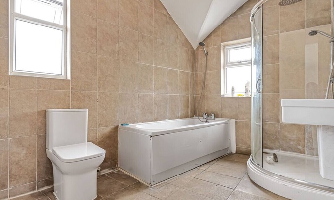 Greenwich House | Discover the charm of our newly refurbished home 10 min from Abbey Wood Stationn