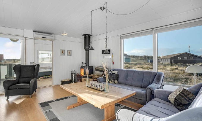 Bjerregard Strand House | Discover the nature of West Jutland A cosy holiday in the beautiful Danish countryside.