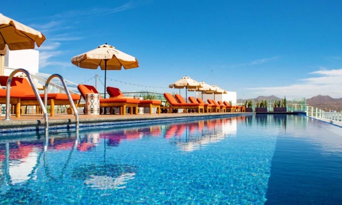 El Medano Ejidal Apartment | Discover the Vast, Blue Ocean! Swimming Pools, Spa, Pet-friendly, Beachfront!