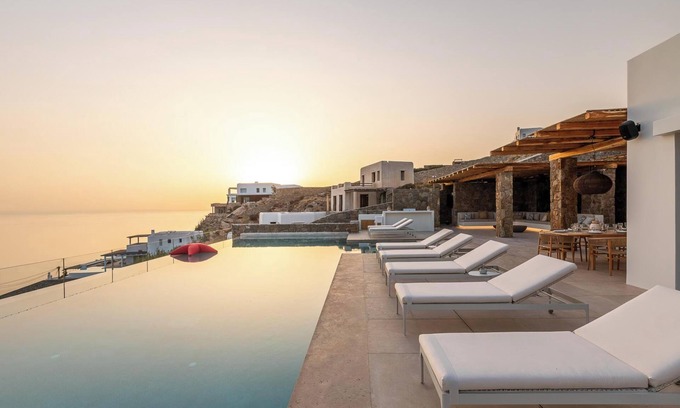 Agios Stefanos Villa | Discover Tranquility and Elegance by the Aegean Blue!