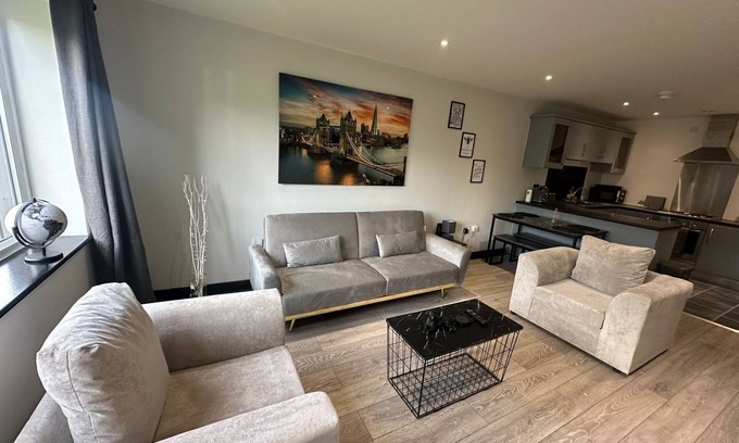 Chorlton-on-Medlock Apartment | Discover Your Dream Stay