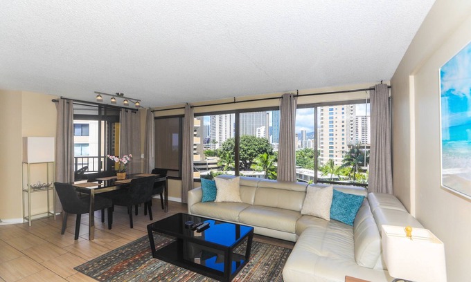 Kaka'ako Condo | Discovery Bay Waikiki, 2BR 2BA, close to beach, free parking, washer/dryer, cable & streaming TV!