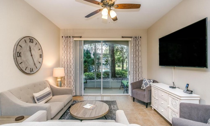 Windsor Hills Apartment | Disney Bunk Room-Windsor Hills