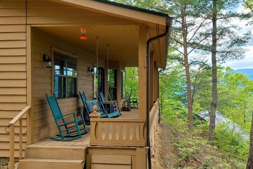 Bryson City House | DJ Bear Den