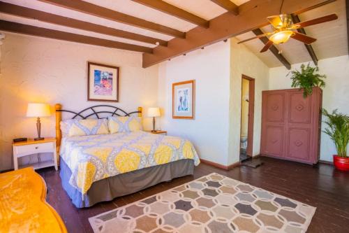 La Fonda Hotel | Dmytri's Original La Fonda Restaurant & Hotel