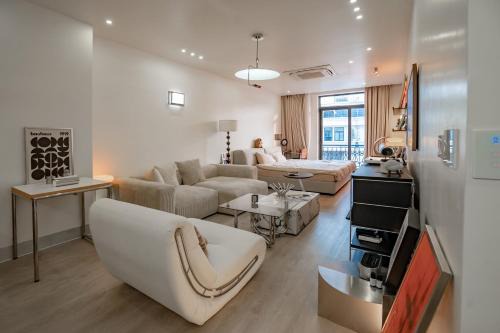 Ha Long Apartment | Do Studio Homestay Anatta 11