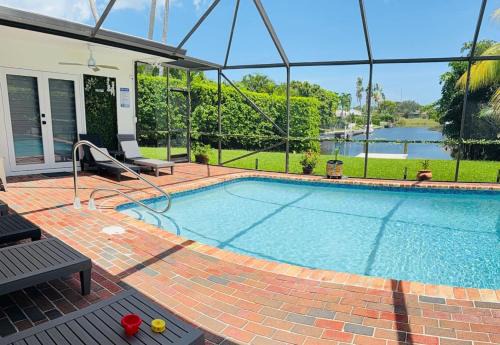 Lake Clarke Shores House | Dockside dreams