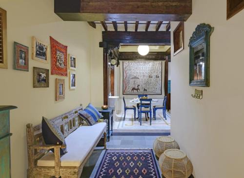 Kalupur Hotel | Dodhia Haveli