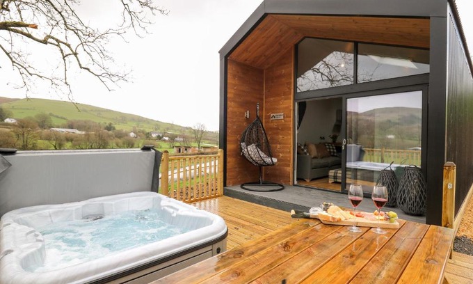 Llandrindod Wells House | Doe Lodge