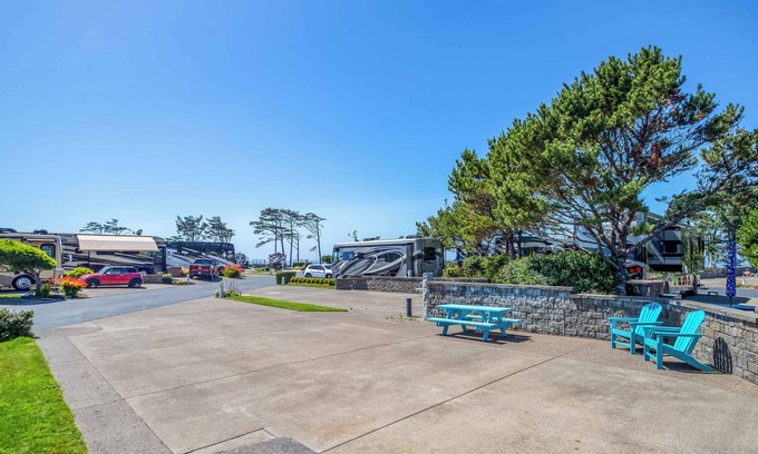 Agate Beach RV Rental | Dog Friendly, Available with 50AMP, 30AMP, Water and Sewer hook up's, WiFi