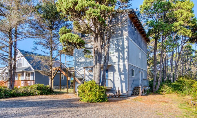 Rockaway Beach House | Dog-Friendly Beach Home with Multiple Decks, Private Hot Tub & Jacuzzi Tub