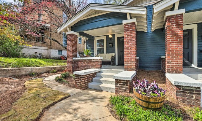 Forest Park House | Dog-Friendly Bungalow 1 Block to Avondale Dining!