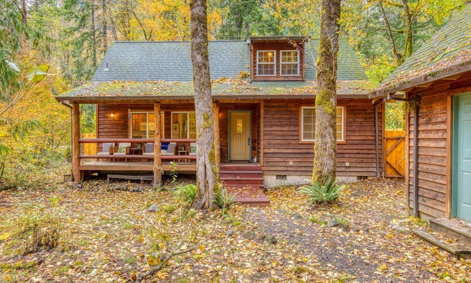 Mount Hood Village House | Dog-friendly cabin with deck, fenced yard, & hot tub GAME ROOM COMING SOON!