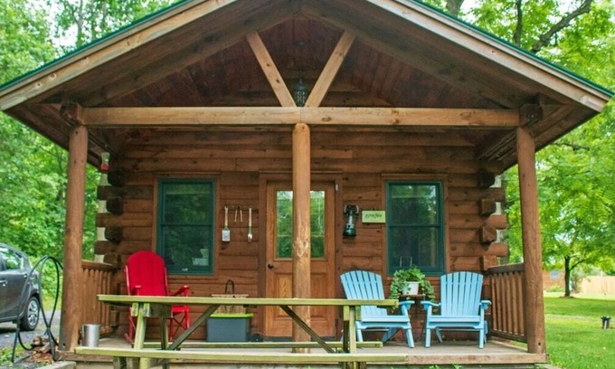 Lodi Cabin | Dog-friendly cabin with hot tub and breakfast delivered daily!