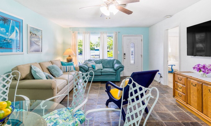 Coral Ridge Isles House | Dog-friendly coastal duplex with patio, grill, AC, & washer/dryer - near beach