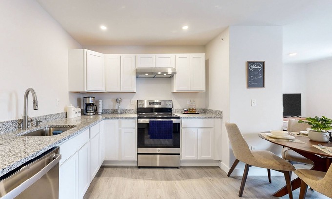 Somersworth Apartment | Dog-friendly condo with full kitchen, central AC, & fast WiFi in a walkable area