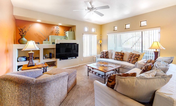 Rancho Vistoso Condo | Dog-friendly condo with high-speed WiFi, heated outdoor pool & hot tub
