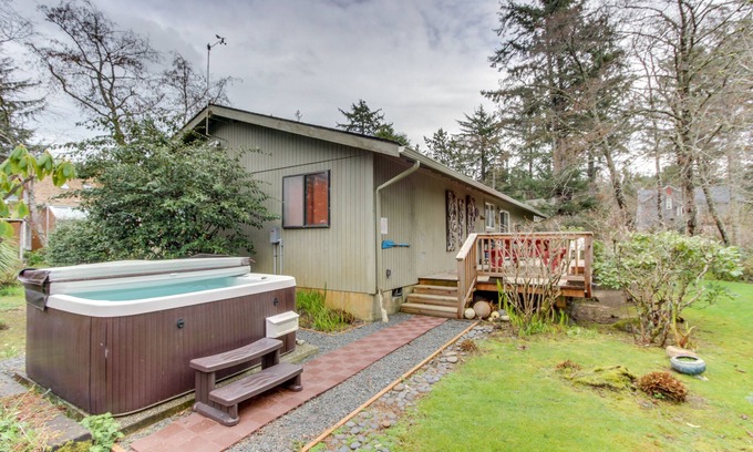 Cannon Beach House | Dog-Friendly Cottage with Private Hot Tub, Deck, Berry Bushes, & Beach Access