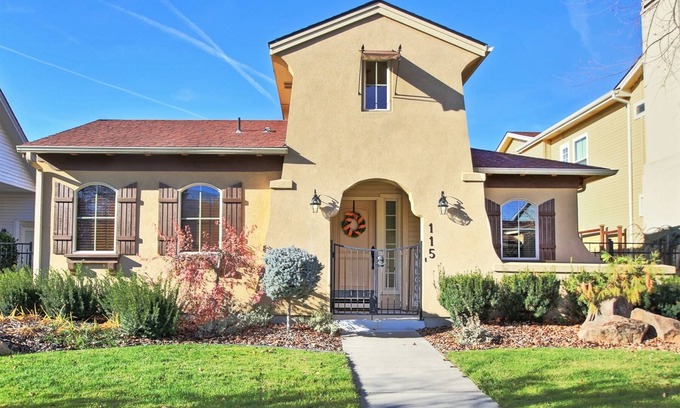 Eagle House | Dog Friendly Cozy Quiet Eagle ID Home sleeps 6