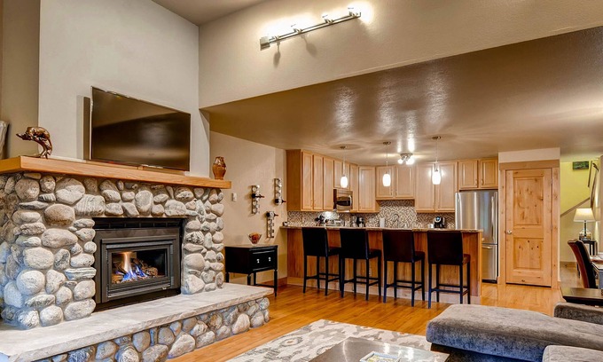 Historic District House | Dog Friendly - Downtown Location w/*Private Hot Tub* & Views l MainB