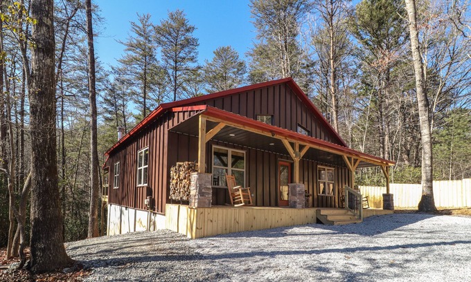 Sautee Nacoochee Cabin | Dog-friendly home with a private hot tub, WiFi, pool table, fireplace, & A/C