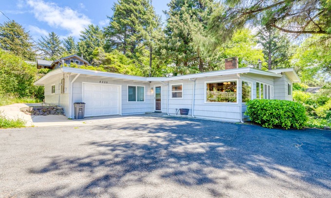 Neahkahnie Beach House | Dog-friendly home with wood stove & ocean views - near the beach