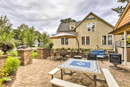 Sturgeon Bay House | Dog-Friendly Home with Balcony and Yard in Surgeon Bay