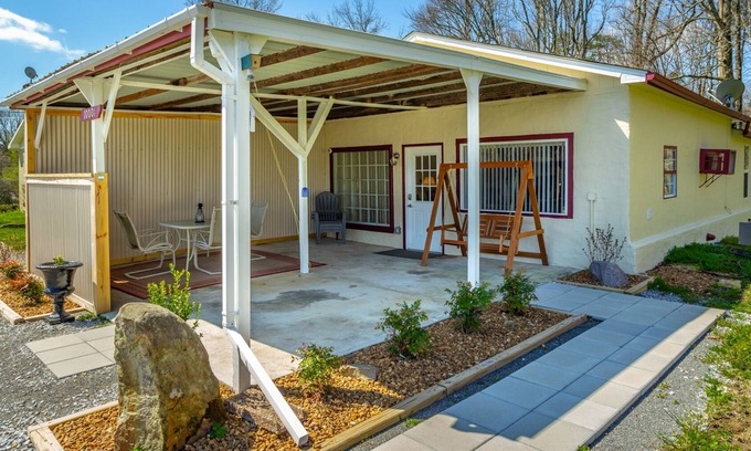 Lookout Mountain House | DOG FRIENDLY - Lookout Ridge Place Apartment! On Lookout Mountain CLOSE to