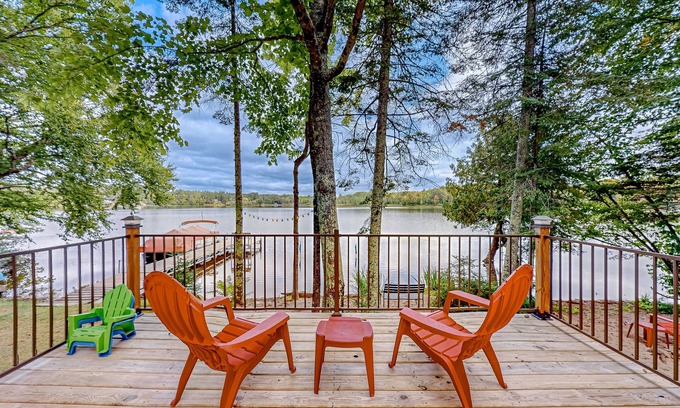 Mercer House | Dog-friendly lakefront home with a private beach, dock, firepit, & kayaks