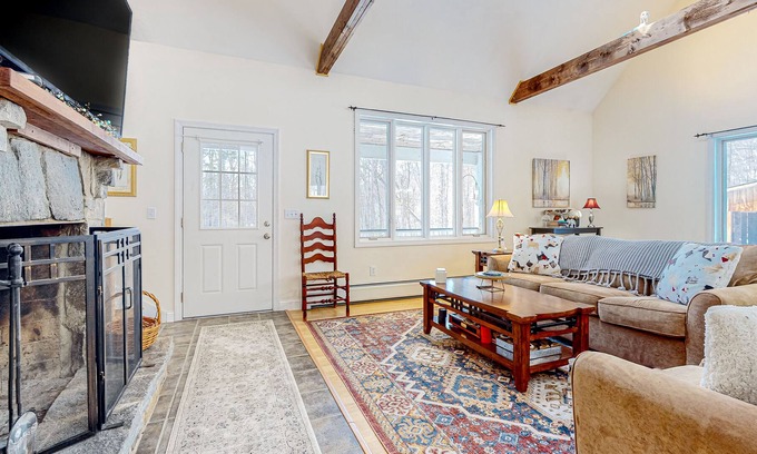 Cavendish House | Dog-friendly mountain-view home with private 7-person hot tub, fireplace, & deck