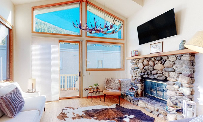 Warm Springs House | Dog-Friendly Mountain Townhouse with Grill, Fireplace & Free High Speed WiFi