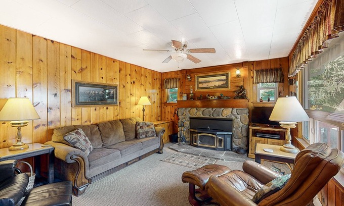 Joseph House | Dog-friendly mountain-view home with fireplace - near state park, tramway & lake