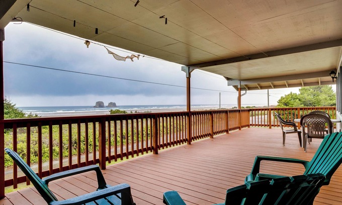 Rockaway Beach House | Dog-Friendly Oceanfront House with Ocean Views - Walk to Beach
