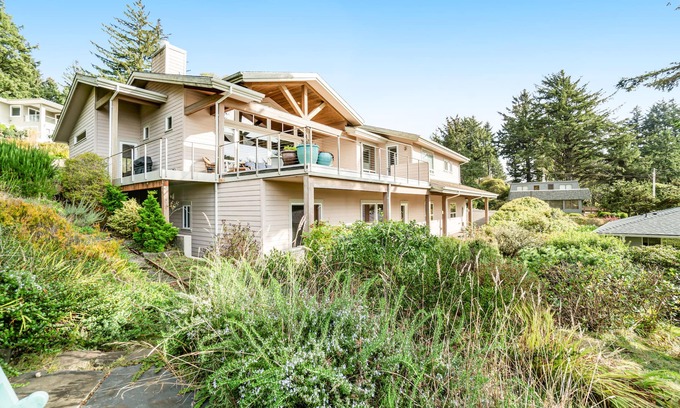 Neahkahnie Beach House | Dog-friendly ocean-view home near the beach with large deck, grill, & Ping-Pong