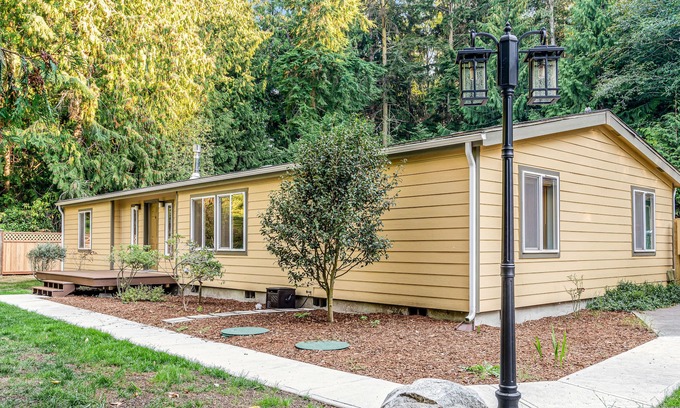 Adelma Beach House | Dog-friendly single-level home w/fireplace, grill, large yard, outdoor dining