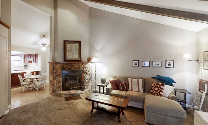 Pagosa Springs Apartment | Dog-friendly studio with mountain views - near lakes, golf, ski area