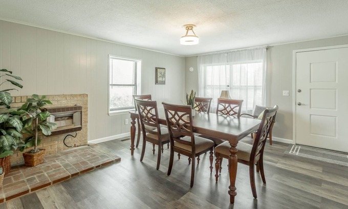 Lookout Mountain House | DOG FRIENDLY - Welcome to Lookout Ridge Place! Large newly renovated main home