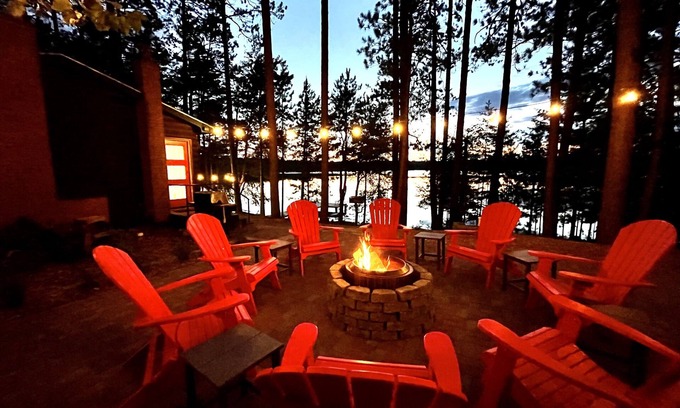 Eagle River House | Dollar Lake Retreat: Chef's Kitchen, Super Clean, Amazing Sunsets