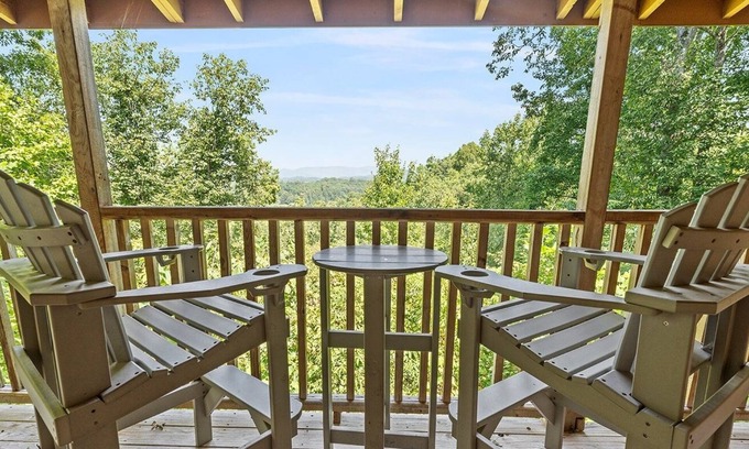 Caton Condo | Dolly's Lodge # 3 (2-Bedroom Condo) with Mountain view by RedAwning