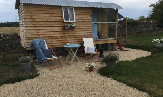 Trowbridge Other | Dolly’s shepherds hut