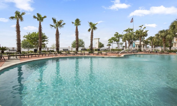 Gulfport Condo | Dolphin View Condo @ Legacy Towers Gulfport