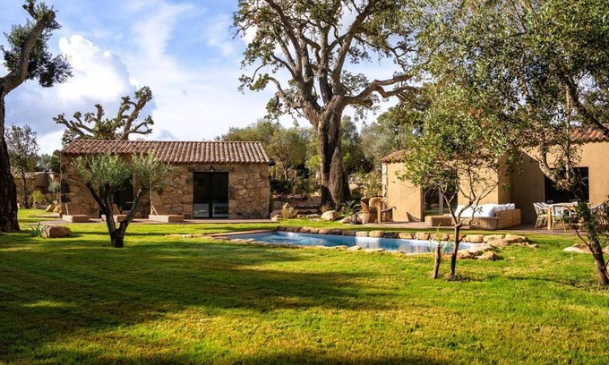 San-Gavino-di-Carbini House | Domaine de Gialla Bergerie I Pini, 6 pers, piscine chauffée, 10 mn plage