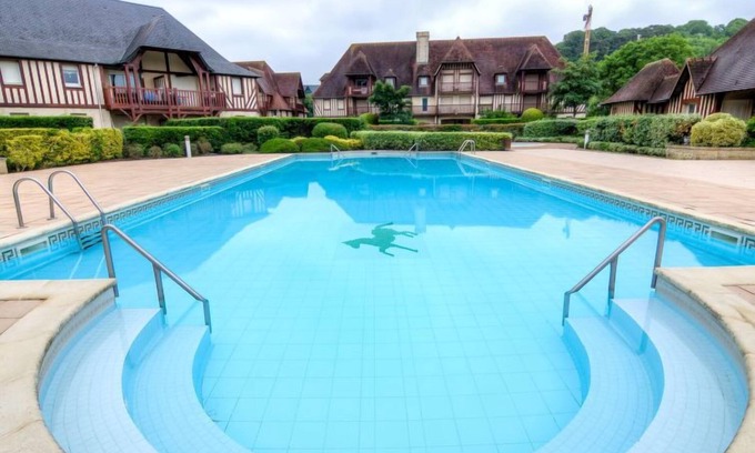 Deauville House | Domaine de Clairefontaine by Interhome