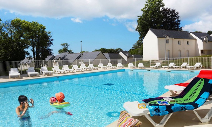 Audierne House | Domaine de la Baie-T3 duplex 6 pers. by Interhome