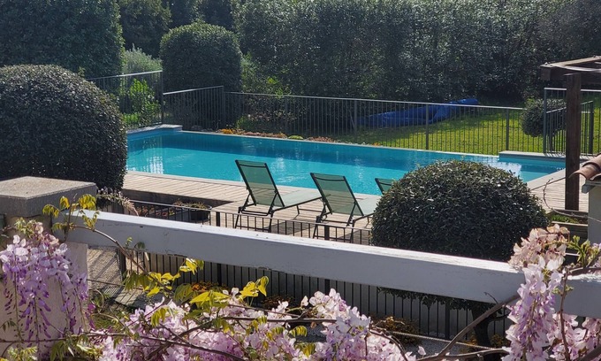 Beaucaire House | DOMAINE DES CHENES TRUFFIERS - IN BETWEEN PROVENCE AND NÎMES AREA