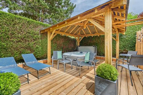 Ablon Apartment | Domaine du Gros Chêne - terrasses avec jacuzzis privatifs