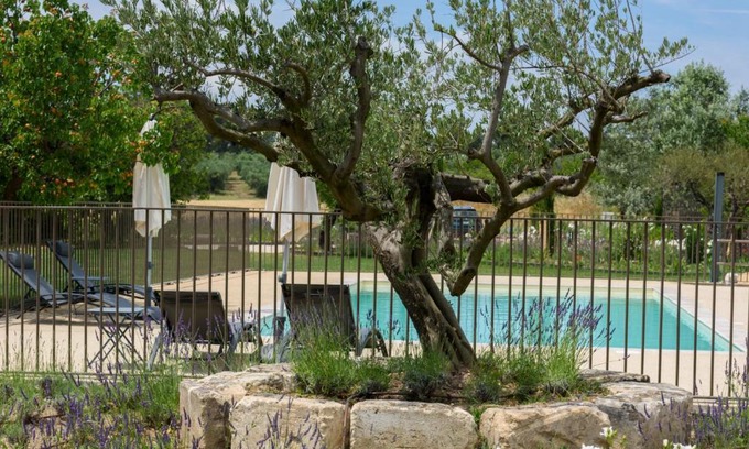 Les Baux-de-Provence Apartment | Domaine du Mas Foucray