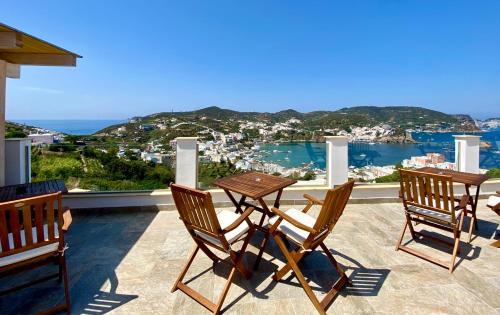 Ponza House | Domus Ɫ Ponza