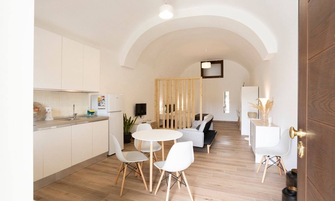 Pompei Apartment | Domus 47 - Indipendent house with hot tub